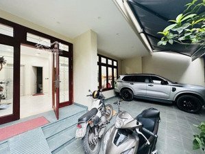 tuyệt phẩm xuân đỉnh lô góc 2 mặt tiền, gara 2 xe, nội thất siêu sang sổ đỏ vuông giá 36 tỷ