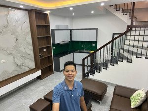 trần phú-hà đông, nhà mới xây chưa ở, 5 tầng, 3pn+nvs khép kín, sổ đỏ cất két