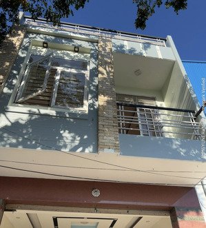 nhà 3 tầng đường 33m trường chinh , ngay cây xăng cầu vượt ngã ba huế , gần điện biên phủ