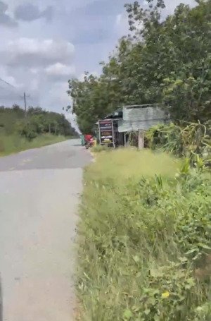 đất tphcm mà giá công nhân, mặt tiền nhựa kinh donh được, làm của hay đầu tư rất tiềm năng