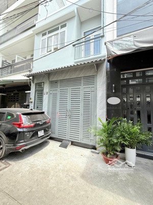 mặt tiền vườn lài vô 20m. xe hơi đậu trước nhà . 42m2, 4,6x9m, 2 tầng .chỉ 5tỷ