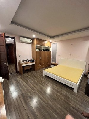 bán căn biệt thự gamuda. diện tích hơn 350m2. giá tốt.