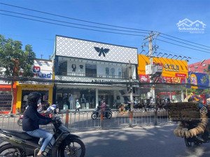 gía đầu tư ! bán nhà mt quang trung, p8, gò vấp (8.5 x 24m) hđt 100tr/tháng, bán gấp 30 tỷ