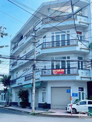 cần cho thuê gấp nhà góc hai mặt tiền đường d4 và n4