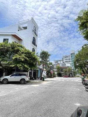 bán lô đất 2 mặt tiền 147,5m2 khu phố hàn gần biển phạm văn đồng, mỹ khê, đà nẵng