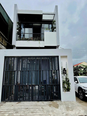 cần bán nhà 1 trệt 1 lầu ngay trạm thu phí bửu long sổ riêng ,thổ cư chỉ 1ty900 nhận nhà .