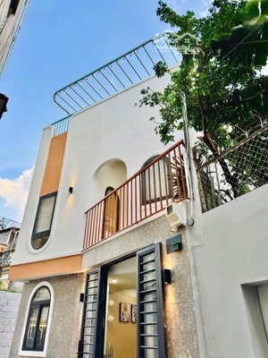 lô góc 2 mặt tiền - full nội thất - ung văn khiêm bình thạnh