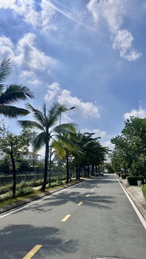 bán nhà phố view hồ mát mẻ dragon village, 7,8 tỷ, 90m2, 3pn, 3 tầng, q9, hcm