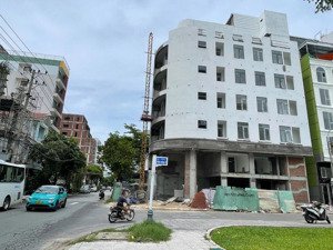 bán toà căn hộ 7 tầng 2mt đông kinh nghĩa thục và phước trường 15