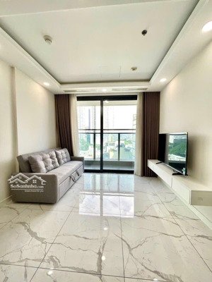 cho thuê cc 82m2, 20 triệu, 2pn, 2wc tại the gold view. lh: 