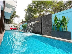 cho thuê biệt thự cao cấp thảo điền quận 2. dt: 15x20m. kc: sân vườn, hồ bơi, trệt lửng 2 lầu