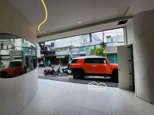 nhà mặt tiền hồ bá kiện q10 vị trí đẹp, nhà mới