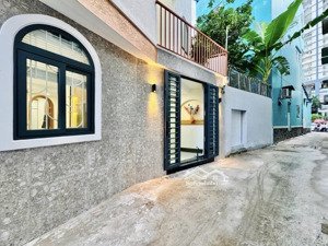 hoa hậu làng đại học xvnt - ung văn khiêm bình thạnh - hẻm 3.5m cách 1 căn ra mặt tiền - lô góc