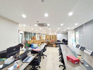 chính chủ cho thuê sàn phố nguyễn chí thanh - đống đa 120m giá chỉ 16tr đẹp keng