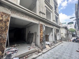 3 căn hoa hậu mới cứng 5 tầng ô tô đỗ cửa giữa lòng hoàng mai