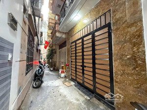 bán tòa ccmn thái thịnh - 50m2 6 tầng có thang máy - 11 phòng cho thuê 70tr/tháng - giá 13,98 tỷ