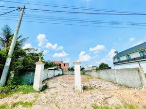 anh cường gửi bán giá cắt lỗ miếng đất 125m2 mua năm 2019, ngay trường trung cấp tây sài gòn, shr