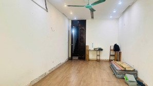 cho thuê phòng trọ siêu rẻ, rộng rãi, vị trí đắc địa phường láng thượng, hn dt 50 giá 4tr5