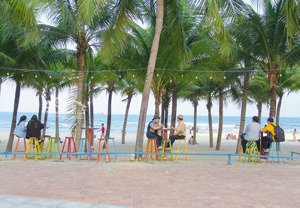 bán nhà 2 tầng ven biển mỹ khê đà nẵng - tận hưởng đầy đủ tiện nghi của 1 thành phố du lịch, lễ hội