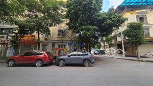 liền kề văn khê - dt 136m2 - vị trí ngã tư đẹp - kinh doanh đỉnh - ô tô dừng đỗ - sổ đỏ chính chủ