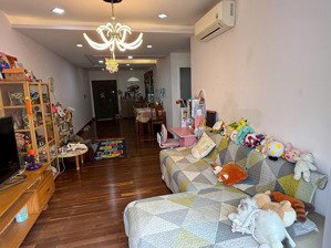 nhà đẹp, giá rẻ! cho thuê scenic valley 1, phú mỹ hưng, 110 m2, 3pn, view hồ bơi.