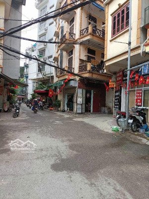 hoàng hoa thám lô góc 2 thoáng phân lô hiếm kinh doanh tốt ô tô qua nhà