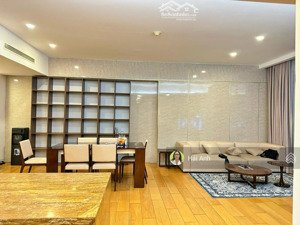 cho thuê căn góc 3 ngủ indochina plaza mặt đường xuân thủy, dt 145m2, tầng cao, nhà đẹp