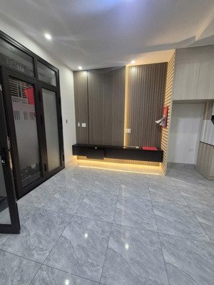 bán nhà lê trọng tấn 6tầng thang máy dt 45m mặt tiền 4,5m,phân lô,cách 1 nhà ra oto giá 14,2tỷ