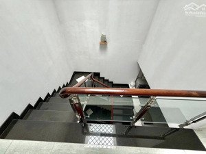 nhà 3 lầu 110m2 giá 12,5 tỷ , mt đường 16m sát man thiện .q9.tăng nhơn phú a