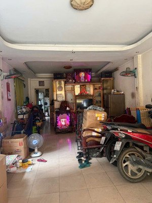 nhà 1trệt 1lầu góc 2 mtkd giá chỉ 5ty850. đường nhựa 8m(lề 1.5m) thông