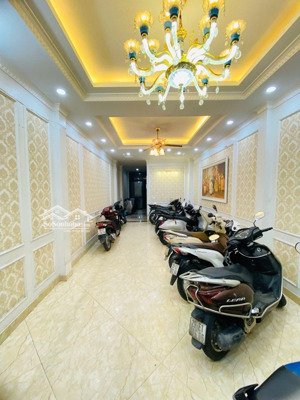 trung tâm cầu giấy - nhà mặt ngõ kinh doanh - 6 tầng thang máy - nội thất sang xịn - nhỉnh 31 tỷ