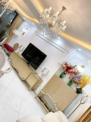 bán nhà 41m x 5t mt 3.6m phố võng thị sát hồ tây, không gian sống nghỉ dưỡng ngay trung tâm