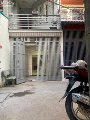 Nhà xây dựng kiên cố cứng cáp 1 lầu sổ hồng riêng ngay siêu thị metro quận 12