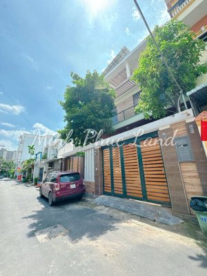 bán nhà lý phục man - xe hơi tránh - ngang 5m - 4 tầng btct - tặng nội thất - pháp lý chuẩn