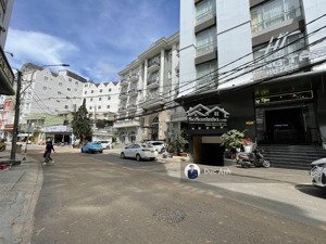 bán khách sạn mặt tiền phường 1 đà lạt 260m2 ngang 10m có view giá rẻ nhất trục đường
