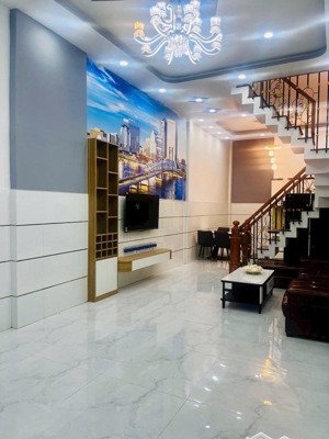 oto ngủ trong nhà - đường vào 8m - dtsd 144m2 - ngay hương lộ 2