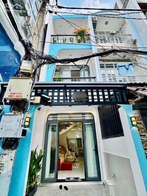 NHÀ MỚI ĐẸP NGAY PHÚ NHUẬN