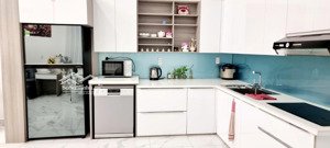 mình chủ cho thuê nhà siêu đẹp vừa ở và kinh doanh gần góc ngã tư chu huy mân