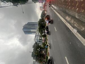 Bán nhà mặt phố Hoàng Quốc Việt, 80m2, 7 tầng thang máy, 2 mặt phố, giá 25 tỷ