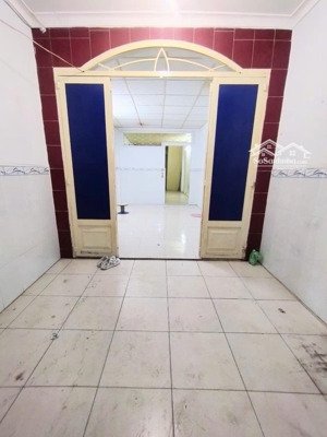 nhà tôn thất thuyết q4- 45m2 nở hậu- 2 tầng đúc- ko qh- chỉ 4 tỷ nhỉnh