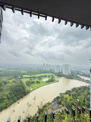 chính chủ gửi bán 2pn2vs swan lake onsen residences view hồ thiên nga, sân golf siêu đẹp.