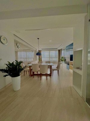 duy nhất 1 căn hộ riviera point (cam kết giá thật không ảo). dt 120m². bán 8.5 tỷ.