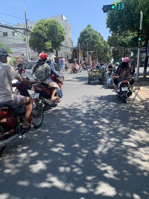 chính chủ cần bán nhà mặt tiền đường 4 trương định gần ngã 4 vincom vị trí đẹp giá 25 tỷ