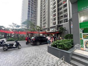 chính chủ cần bán shop thương mại chân đế toà nhà vinhome green bay mễ trì lh 