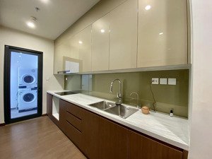 chính chủ!bán căn 3n bamboo airways tower, flc 265 cầu giấy. giá 14 tỷ, dt 116m2, 2wc.lh 