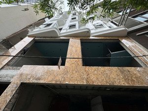 bán nhà dòng tiền ccmn trường chinh 7 tầng 36 phòng khép kín mặt tiền 8,5m (cách phố 10m)