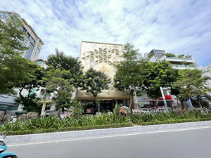 chính chủ bán mặt phố lạc long quân - tây hồ - xây buildinh cực đẹp - vỉa hè đá bóng