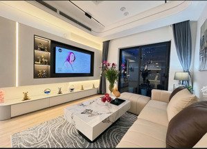 chính chủ - cần tiền gấp - bán nhanh sunshine city - 73m2 - 6.2 tỷ - lh 