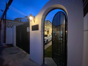 nhà phố mặt tiền sổ riêng - đường cổ loa, phường 2, đà lạt