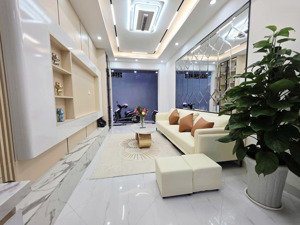 hoa hậu ngõ thống nhất - đại la, dân xây, khung cột bê tông chắc chắn - gần ô tô - giá chỉ 7.15 tỷ